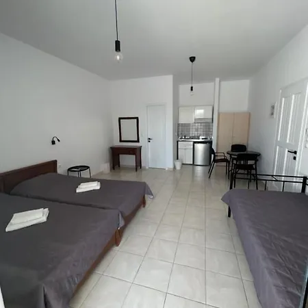 Zefyros Lägenhetshotell 3*